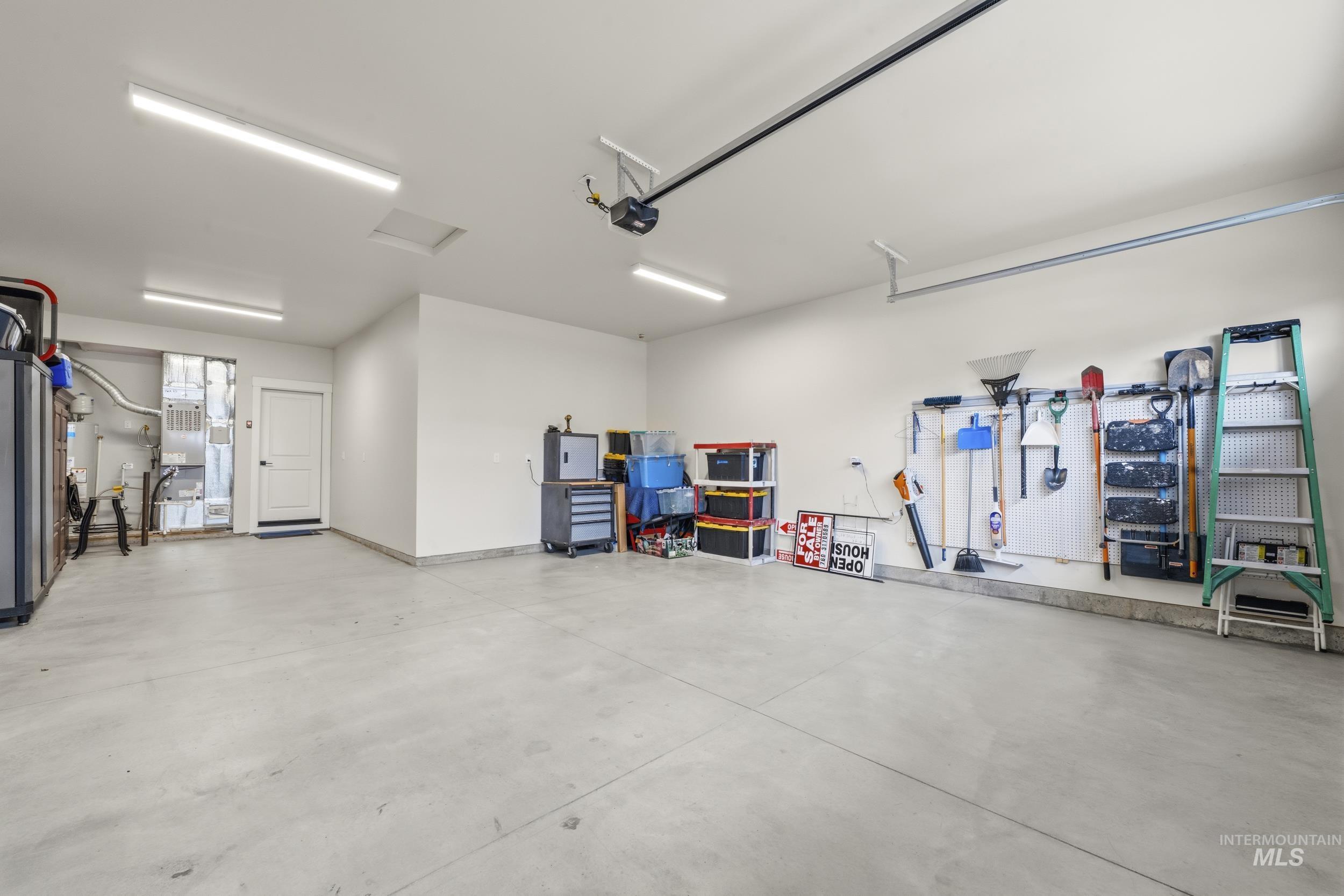 12531 W Arabian Dr., Boise, Idaho 83709, 5 Bedrooms, 3 Bathrooms, Residential For Sale, Price $710,000,MLS 98975274