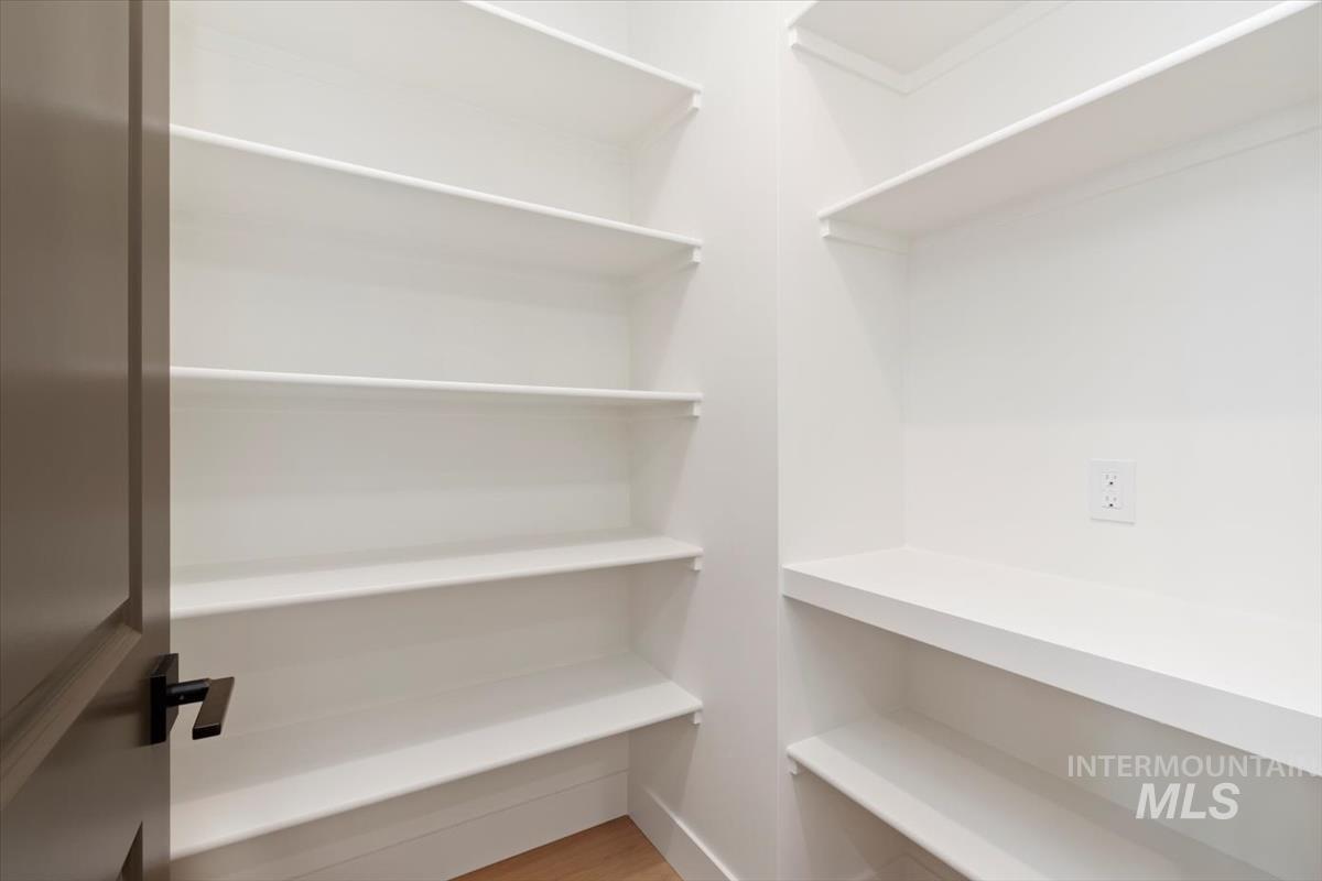 11049 W Lahinch Ln, Kuna, Idaho 83634-0000, 3 Bedrooms, 2 Bathrooms, Residential For Sale, Price $584,880,MLS 98975275