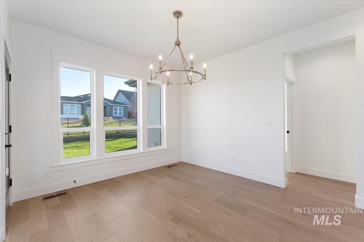 11049 W Lahinch Ln, Kuna, Idaho 83634-0000, 3 Bedrooms, 2 Bathrooms, Residential For Sale, Price $584,880, 98975275