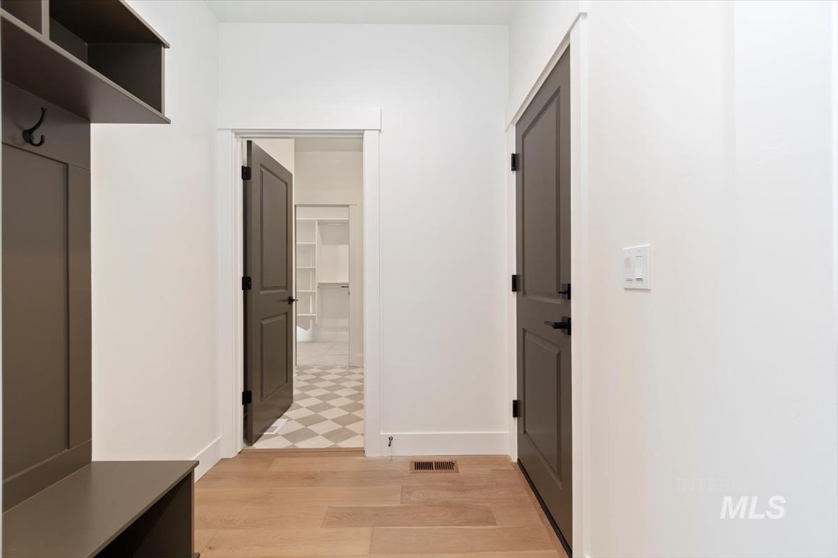 11049 W Lahinch Ln, Kuna, Idaho 83634-0000, 3 Bedrooms, 2 Bathrooms, Residential For Sale, Price $584,880,MLS 98975275