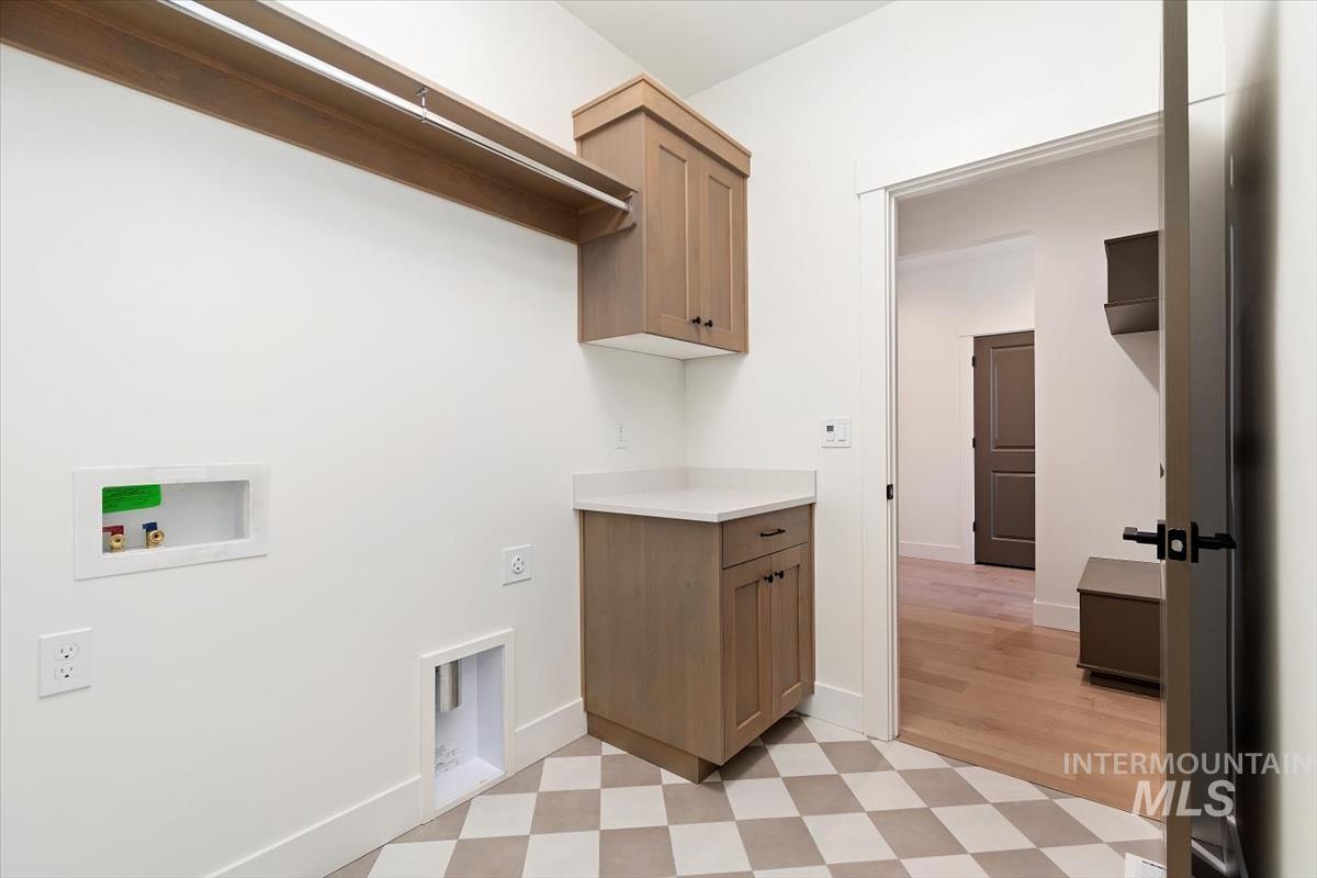 11049 W Lahinch Ln, Kuna, Idaho 83634-0000, 3 Bedrooms, 2 Bathrooms, Residential For Sale, Price $584,880,MLS 98975275