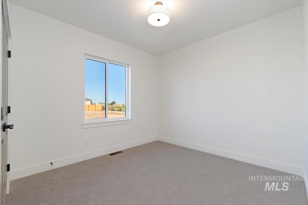 11049 W Lahinch Ln, Kuna, Idaho 83634-0000, 3 Bedrooms, 2 Bathrooms, Residential For Sale, Price $584,880,MLS 98975275