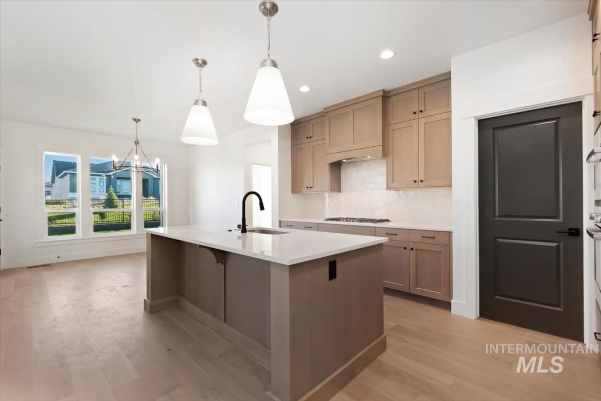 11049 W Lahinch Ln, Kuna, Idaho 83634-0000, 3 Bedrooms, 2 Bathrooms, Residential For Sale, Price $584,880, 98975275