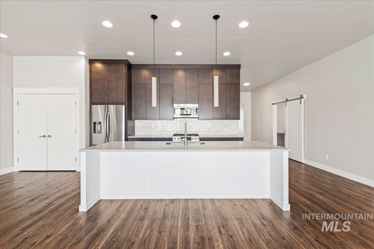 2445 N Klemmer Ave., Kuna, Idaho 83634, 3 Bedrooms, 2 Bathrooms, Residential For Sale, Price $624,900,MLS 98975276