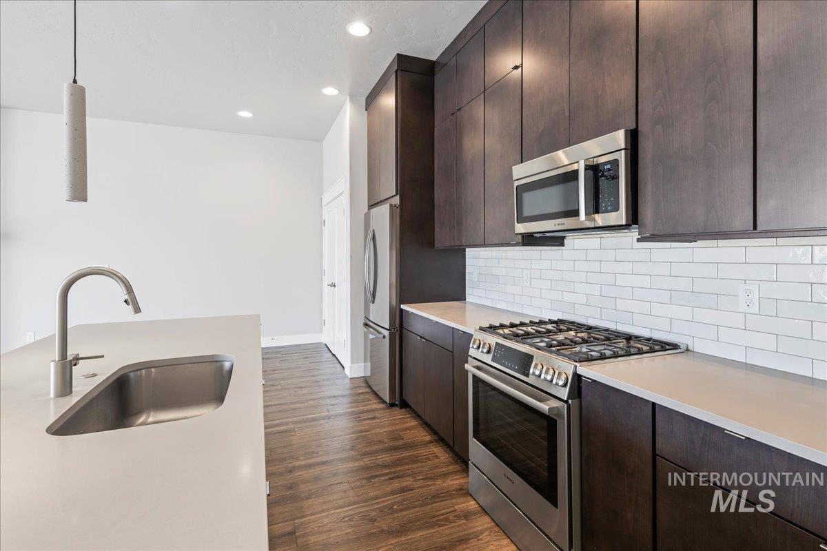 2445 N Klemmer Ave., Kuna, Idaho 83634, 3 Bedrooms, 2 Bathrooms, Residential For Sale, Price $624,900,MLS 98975276