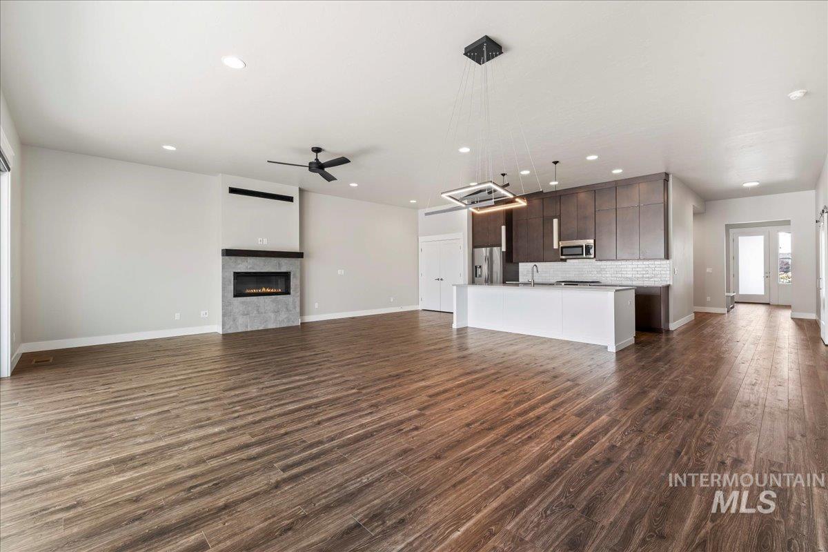 2445 N Klemmer Ave., Kuna, Idaho 83634, 3 Bedrooms, 2 Bathrooms, Residential For Sale, Price $624,900,MLS 98975276