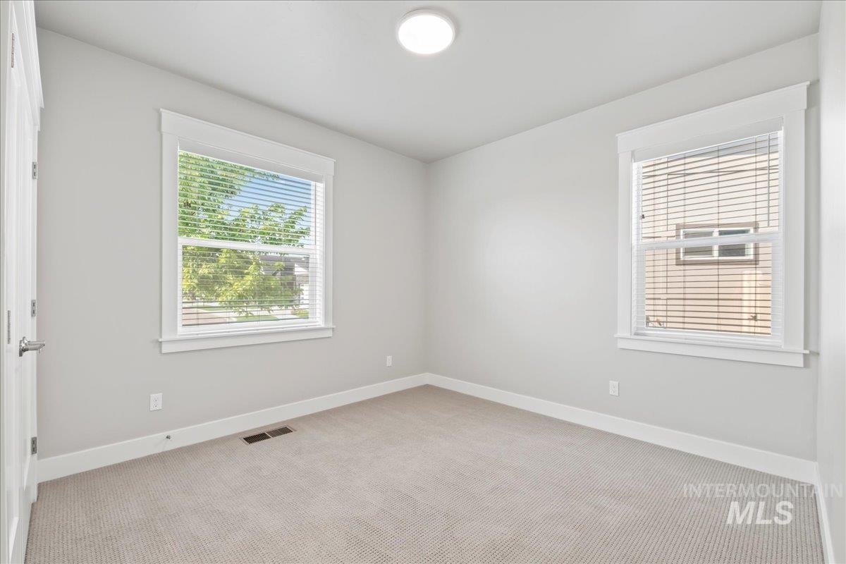 2445 N Klemmer Ave., Kuna, Idaho 83634, 3 Bedrooms, 2 Bathrooms, Residential For Sale, Price $624,900,MLS 98975276