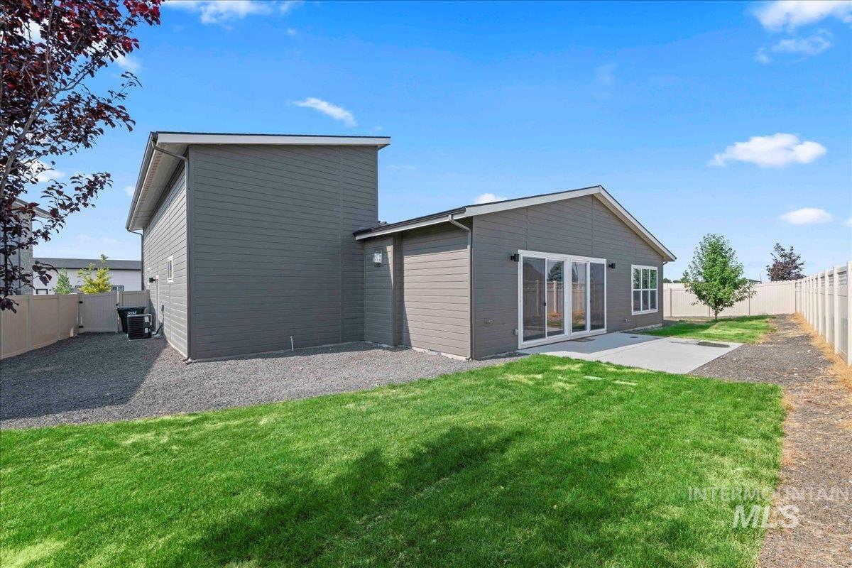 2445 N Klemmer Ave., Kuna, Idaho 83634, 3 Bedrooms, 2 Bathrooms, Residential For Sale, Price $624,900,MLS 98975276