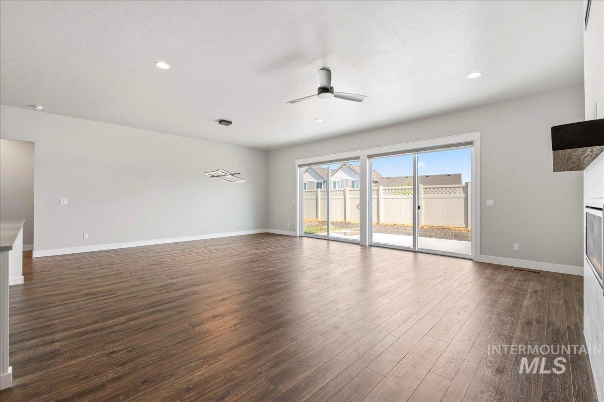 2445 N Klemmer Ave., Kuna, Idaho 83634, 3 Bedrooms, 2 Bathrooms, Residential For Sale, Price $624,900,MLS 98975276