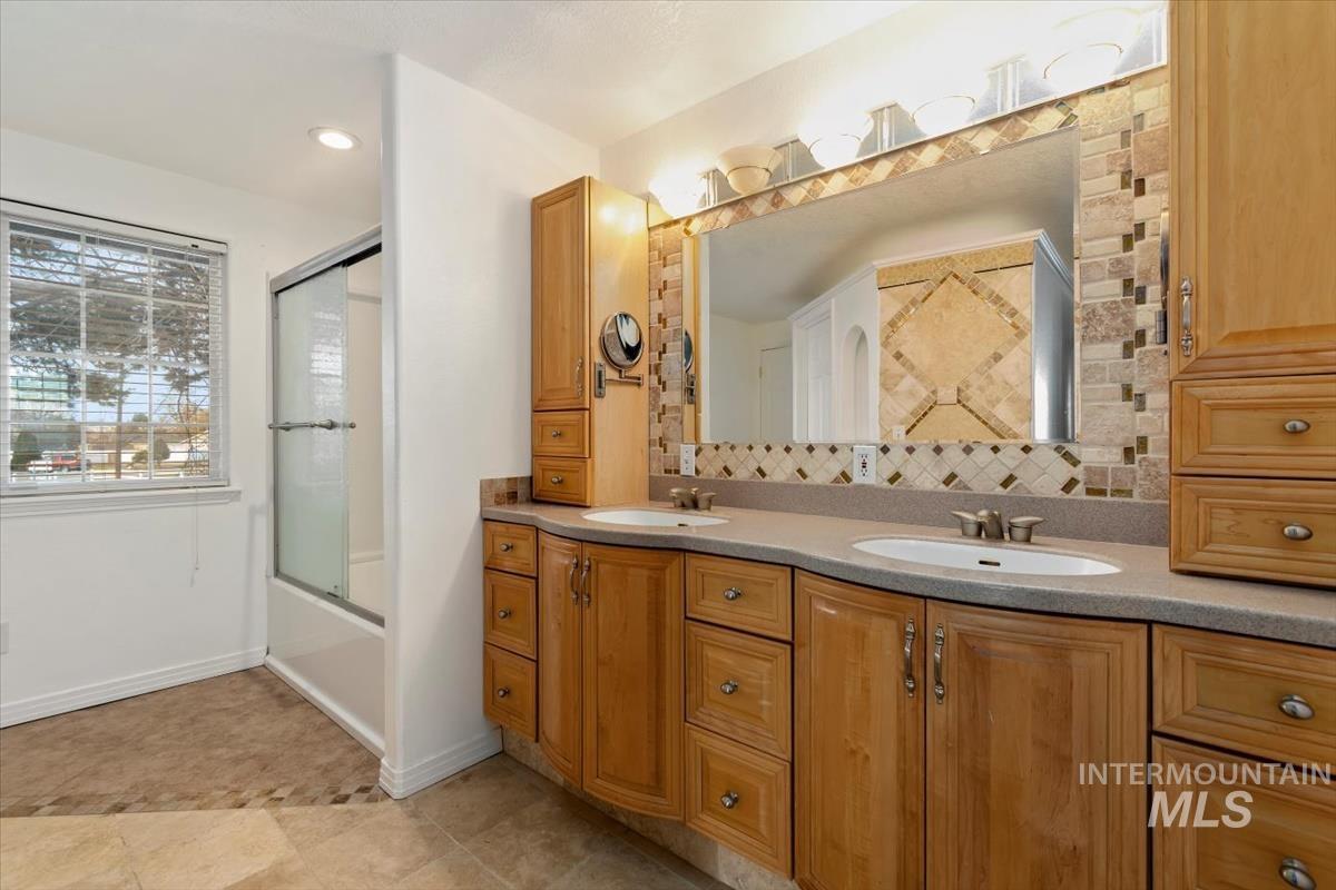 3320 Wilson Lane, Nampa, Idaho 83686, 3 Bedrooms, 2 Bathrooms, Residential For Sale, Price $650,000,MLS 98975277