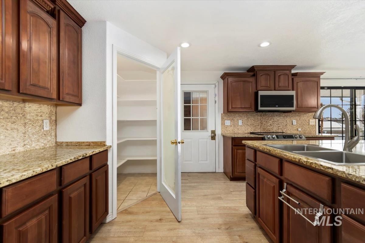 3320 Wilson Lane, Nampa, Idaho 83686, 3 Bedrooms, 2 Bathrooms, Residential For Sale, Price $650,000,MLS 98975277