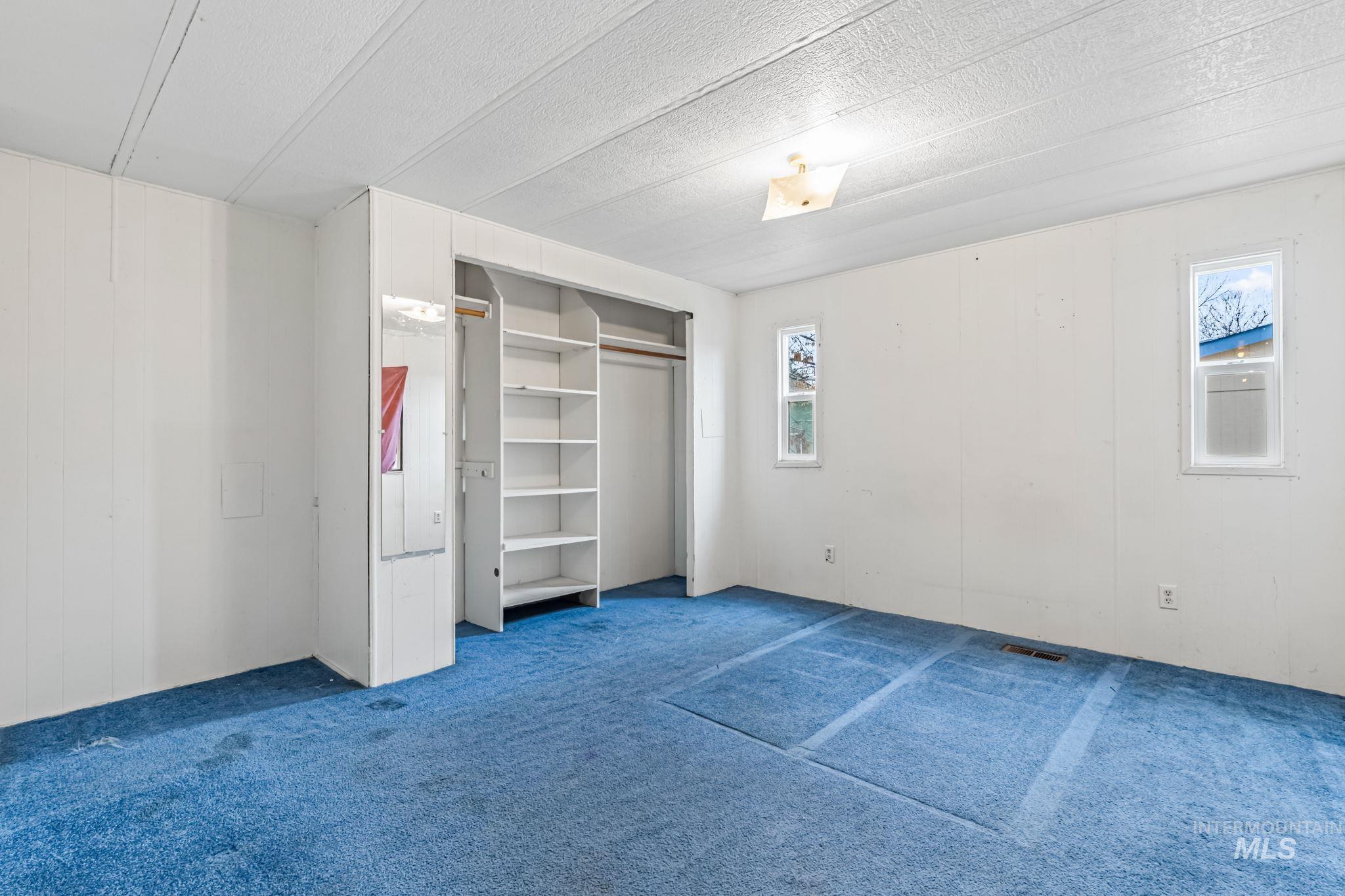 3948 Adams St, Garden City, Idaho 83714, 3 Bedrooms, 1 Bathroom, Residential For Sale, Price $35,000,MLS 98975278