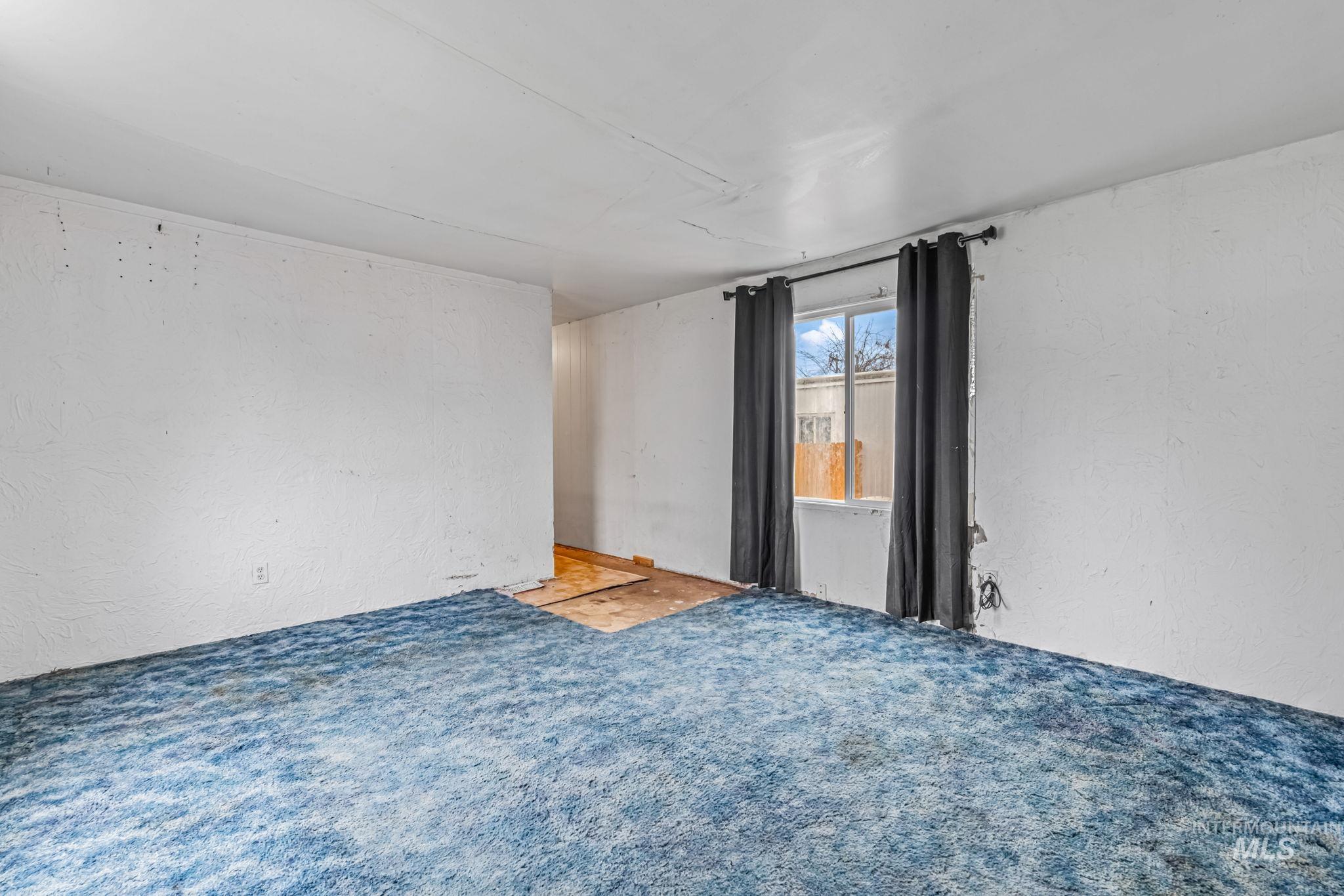 3948 Adams St, Garden City, Idaho 83714, 3 Bedrooms, 1 Bathroom, Residential For Sale, Price $35,000,MLS 98975278