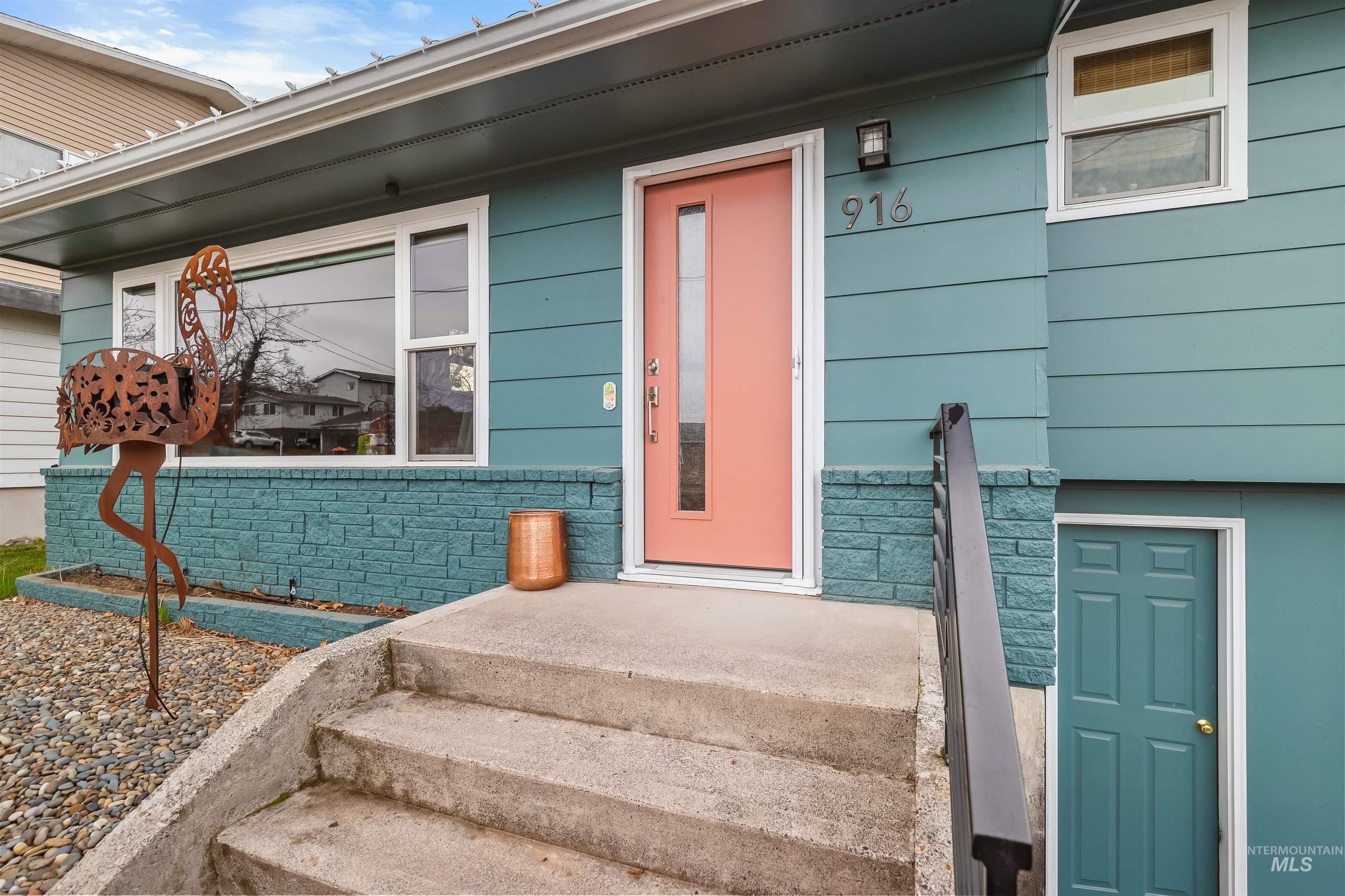 916 29th St., Lewiston, Idaho 83501, 4 Bedrooms, 1.5 Bathrooms, Residential For Sale, Price $389,000,MLS 98975279