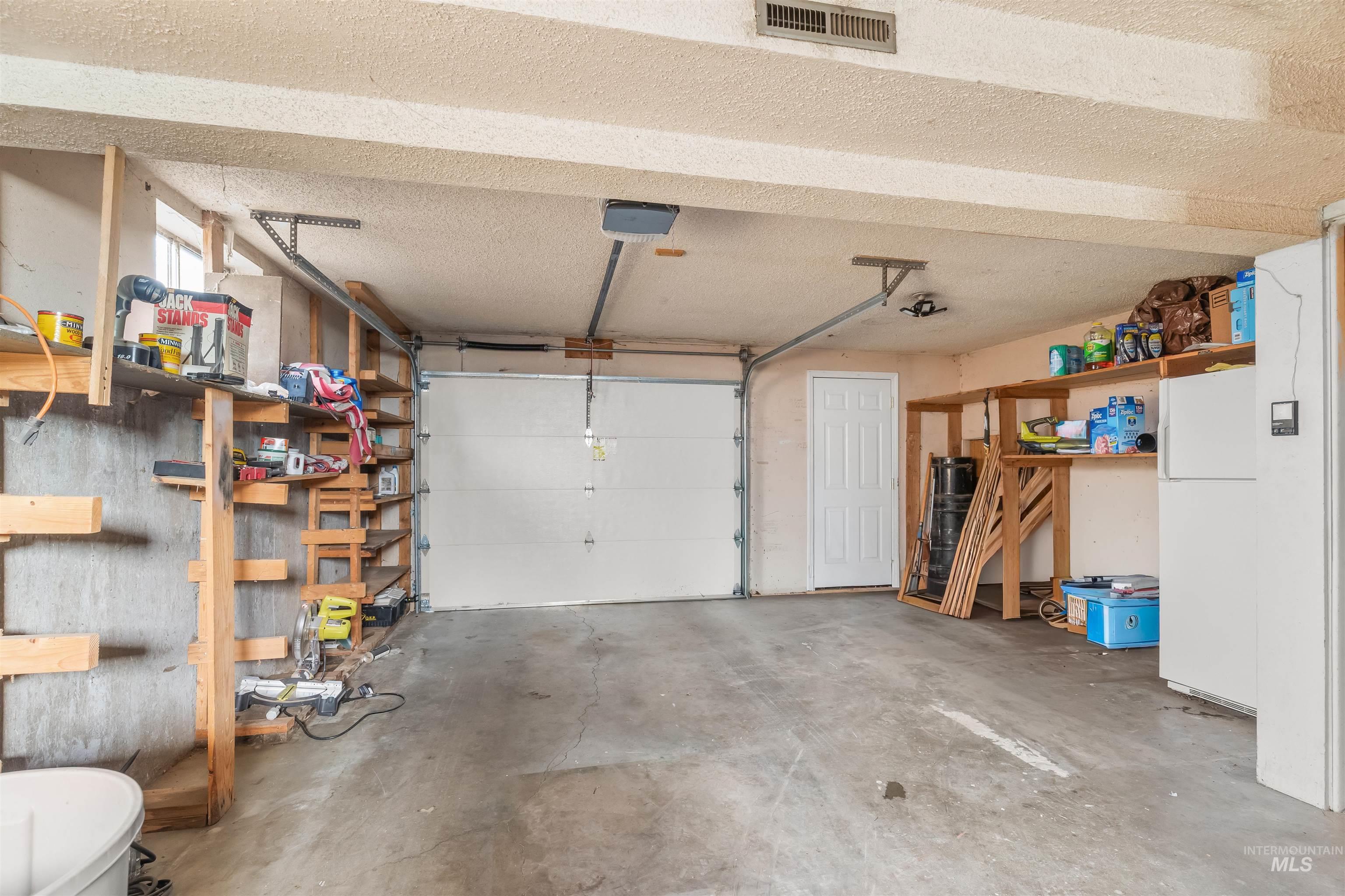 916 29th St., Lewiston, Idaho 83501, 4 Bedrooms, 1.5 Bathrooms, Residential For Sale, Price $389,000,MLS 98975279