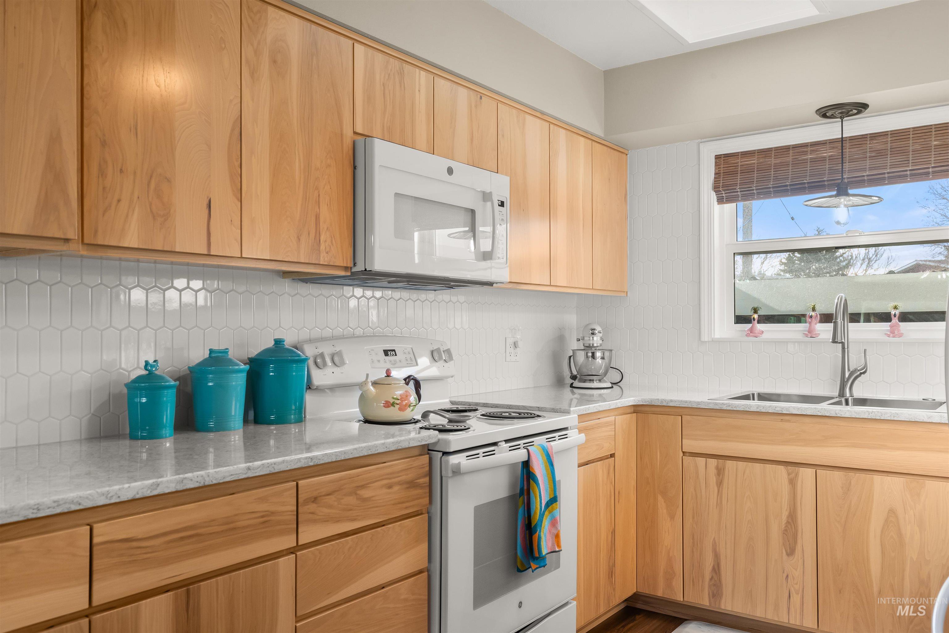 916 29th St., Lewiston, Idaho 83501, 4 Bedrooms, 1.5 Bathrooms, Residential For Sale, Price $389,000,MLS 98975279