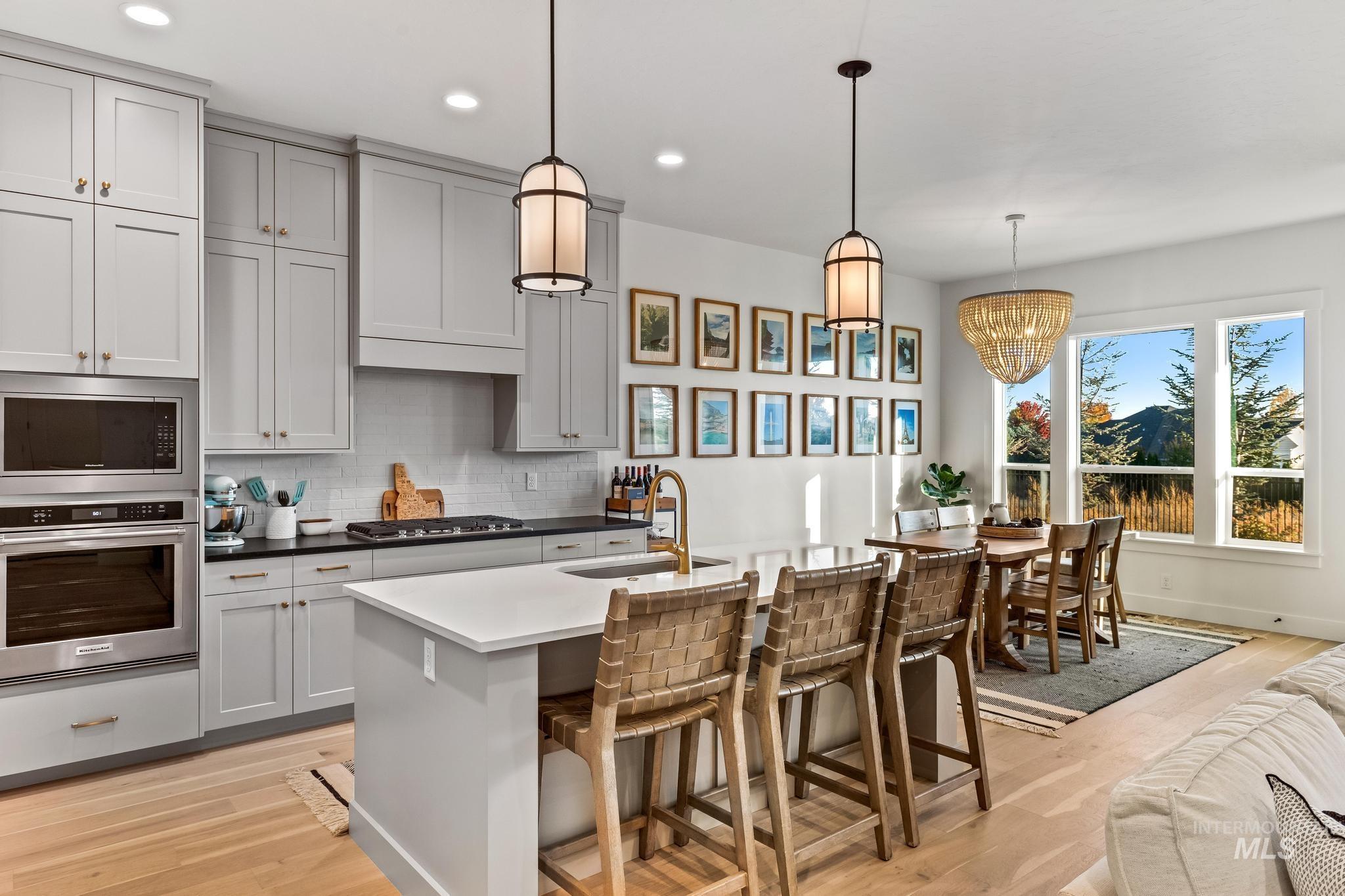 6419 W Piaffe St, Eagle, Idaho 83616, 3 Bedrooms, 2 Bathrooms, Residential For Sale, Price $785,000,MLS 98975280