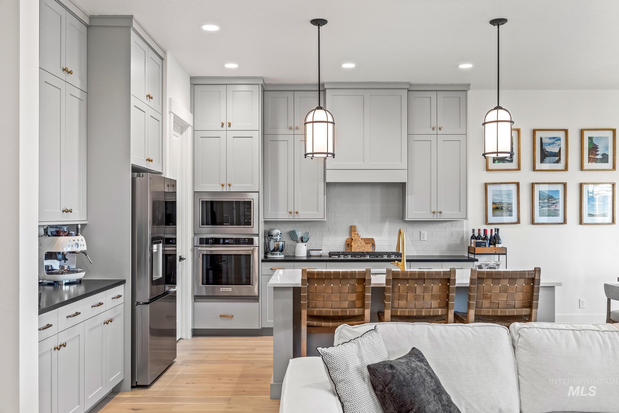 6419 W Piaffe St, Eagle, Idaho 83616, 3 Bedrooms, 2 Bathrooms, Residential For Sale, Price $785,000,MLS 98975280