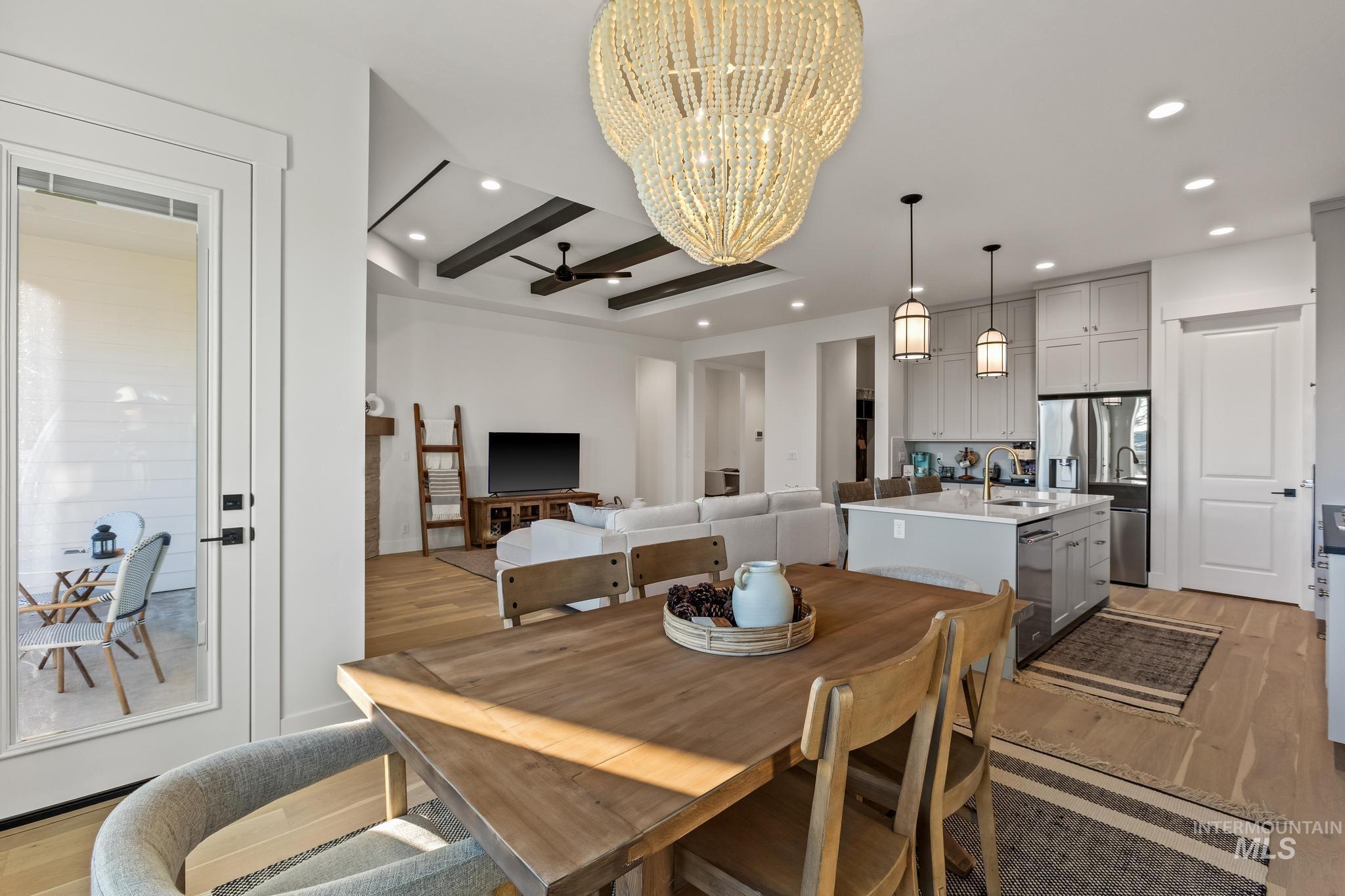 6419 W Piaffe St, Eagle, Idaho 83616, 3 Bedrooms, 2 Bathrooms, Residential For Sale, Price $785,000,MLS 98975280