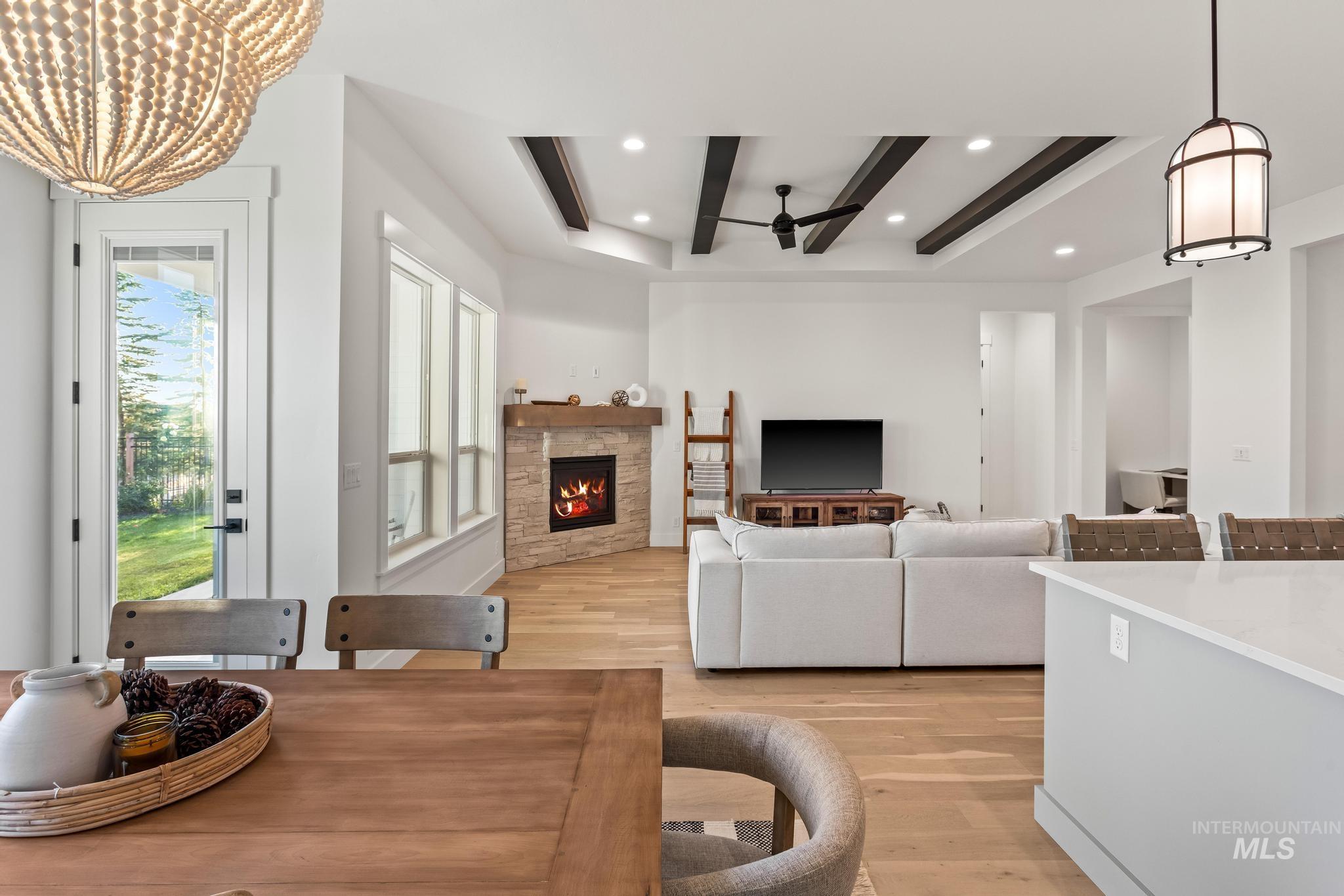 6419 W Piaffe St, Eagle, Idaho 83616, 3 Bedrooms, 2 Bathrooms, Residential For Sale, Price $785,000,MLS 98975280