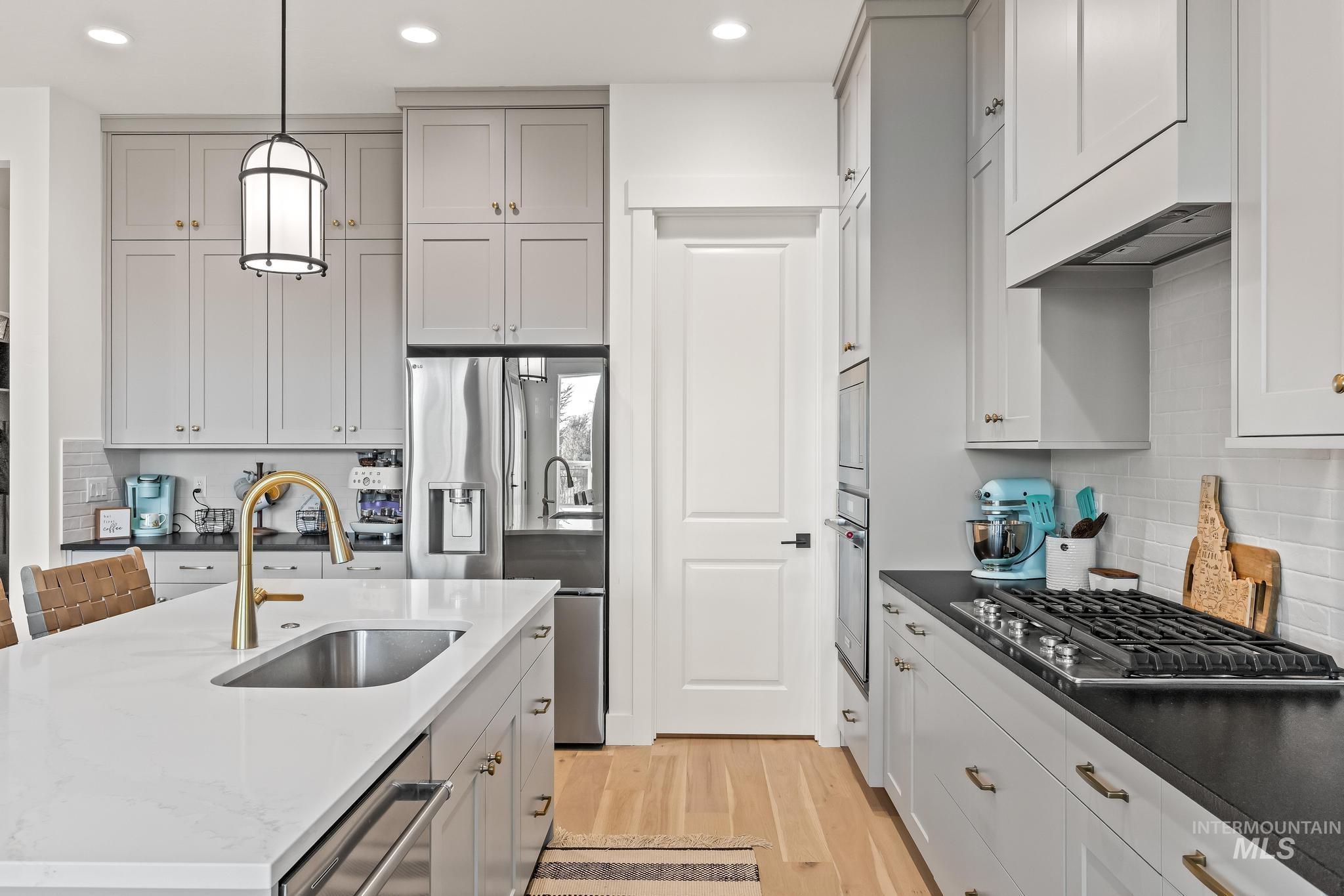 6419 W Piaffe St, Eagle, Idaho 83616, 3 Bedrooms, 2 Bathrooms, Residential For Sale, Price $785,000,MLS 98975280