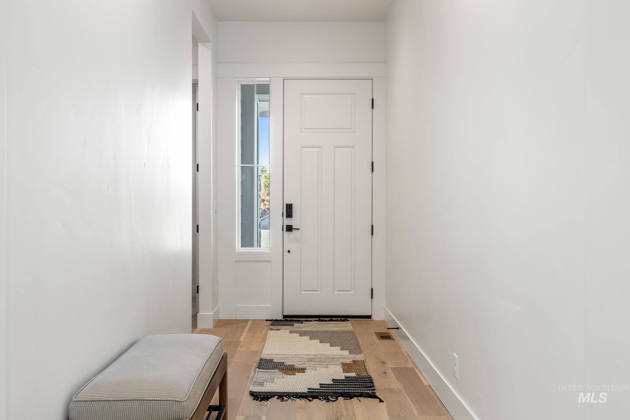 6419 W Piaffe St, Eagle, Idaho 83616, 3 Bedrooms, 2 Bathrooms, Residential For Sale, Price $785,000,MLS 98975280