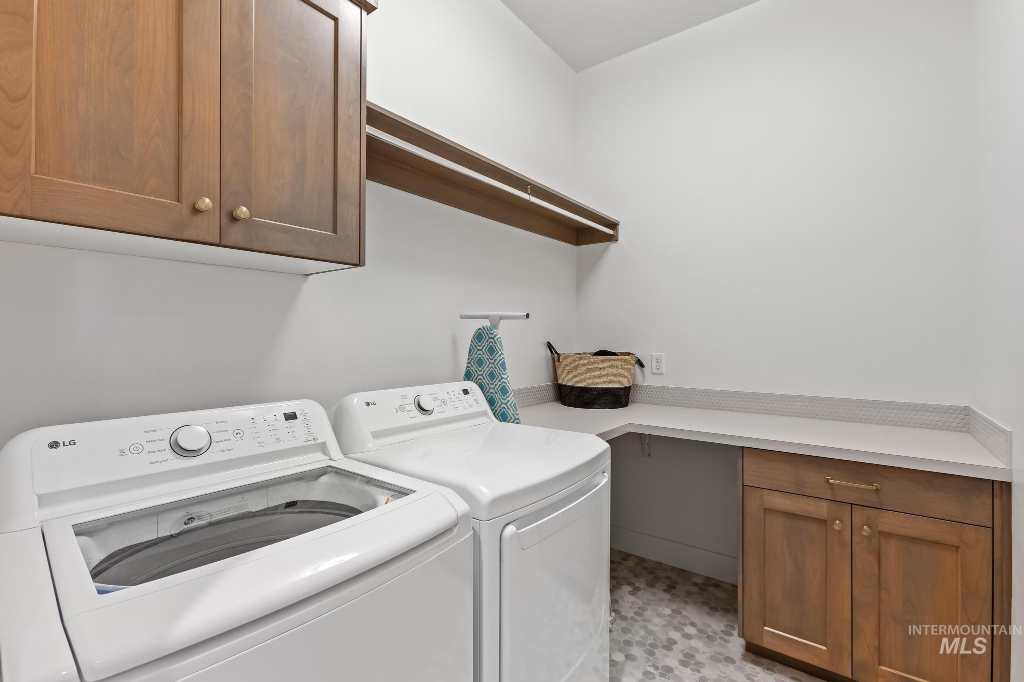 6419 W Piaffe St, Eagle, Idaho 83616, 3 Bedrooms, 2 Bathrooms, Residential For Sale, Price $785,000,MLS 98975280