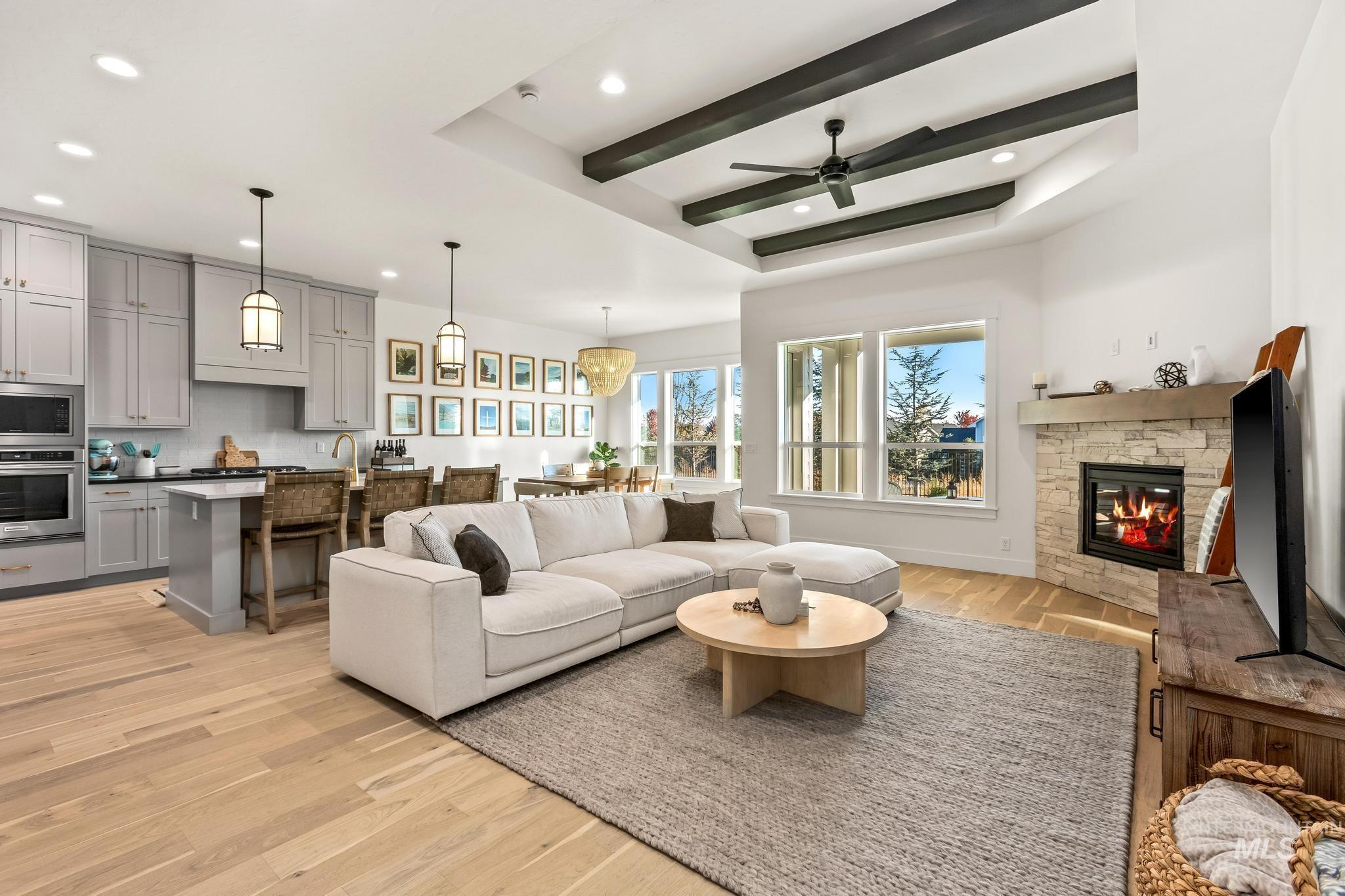 6419 W Piaffe St, Eagle, Idaho 83616, 3 Bedrooms, 2 Bathrooms, Residential For Sale, Price $785,000,MLS 98975280