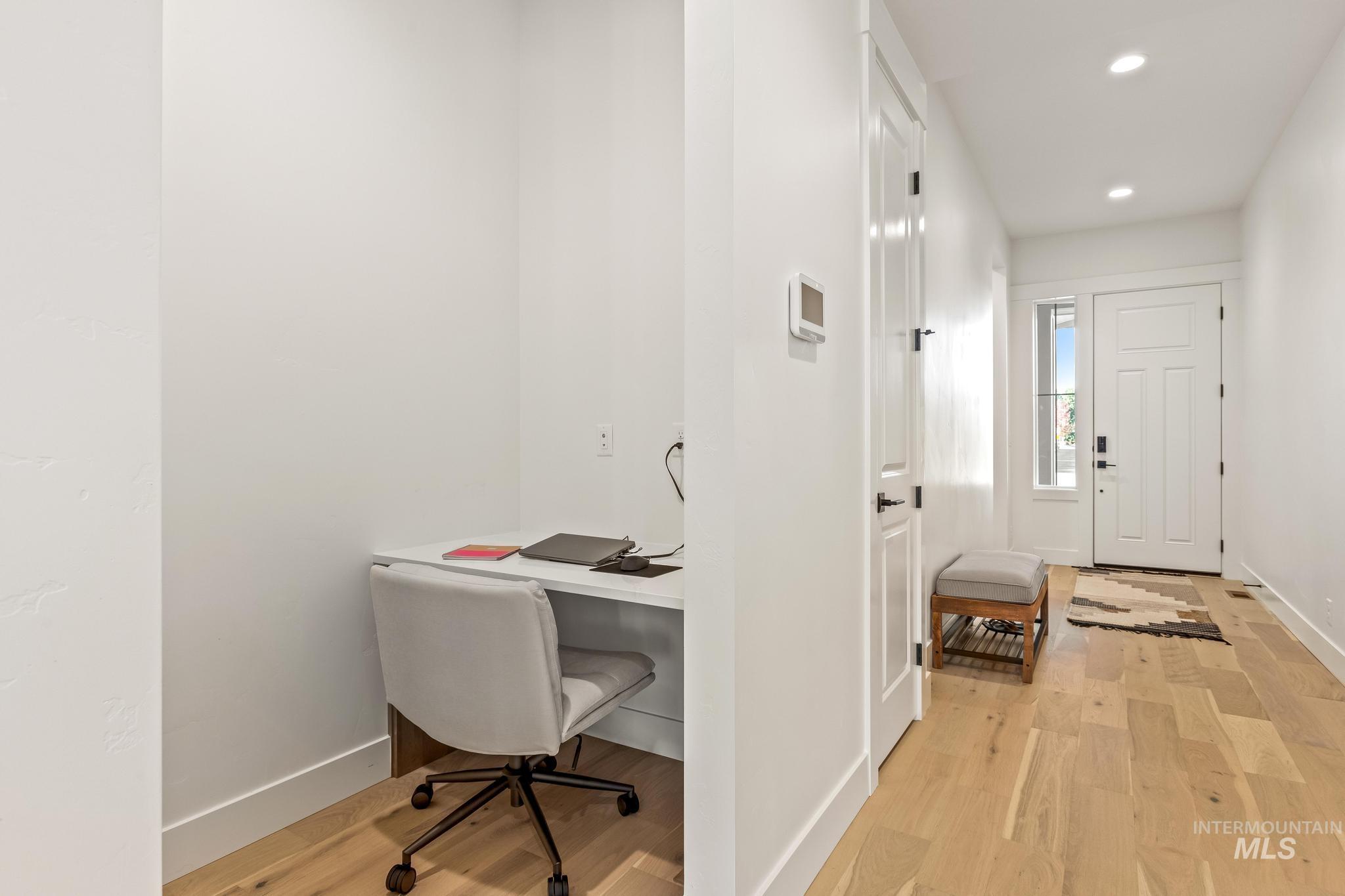 6419 W Piaffe St, Eagle, Idaho 83616, 3 Bedrooms, 2 Bathrooms, Residential For Sale, Price $785,000,MLS 98975280