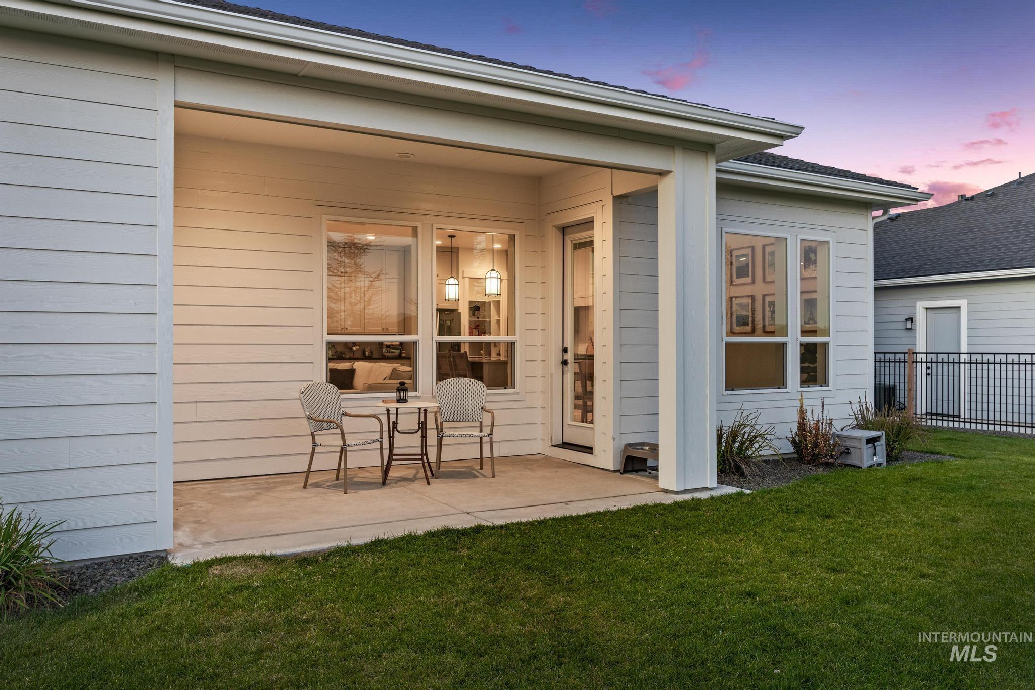 6419 W Piaffe St, Eagle, Idaho 83616, 3 Bedrooms, 2 Bathrooms, Residential For Sale, Price $785,000,MLS 98975280