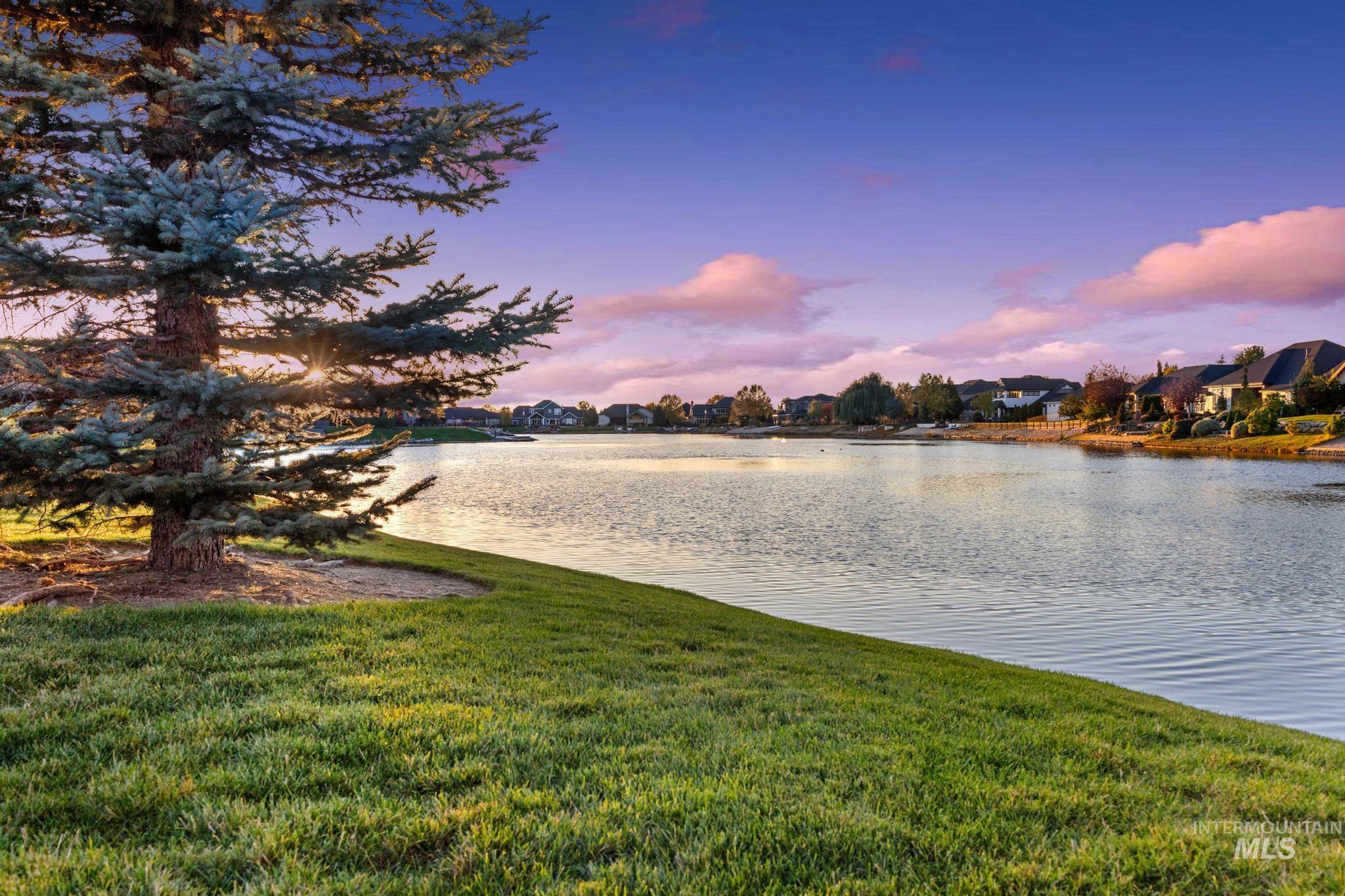 6419 W Piaffe St, Eagle, Idaho 83616, 3 Bedrooms, 2 Bathrooms, Residential For Sale, Price $785,000,MLS 98975280