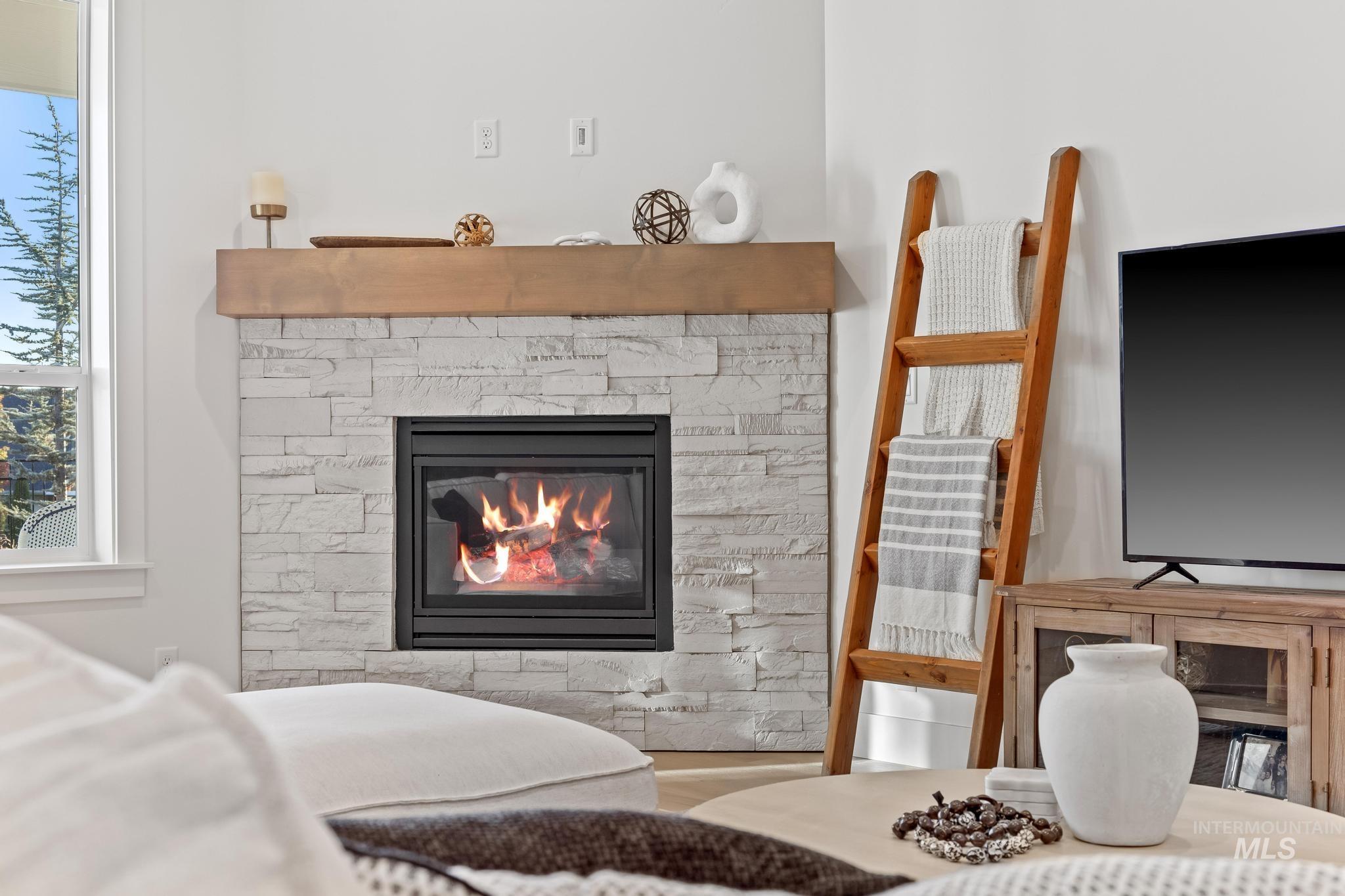 6419 W Piaffe St, Eagle, Idaho 83616, 3 Bedrooms, 2 Bathrooms, Residential For Sale, Price $785,000,MLS 98975280