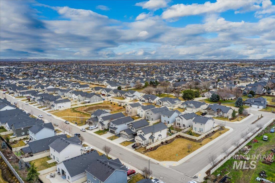 4665 W Silver River St, Meridian, Idaho 83646, 3 Bedrooms, 2.5 Bathrooms, Residential For Sale, Price $419,900, 98975282