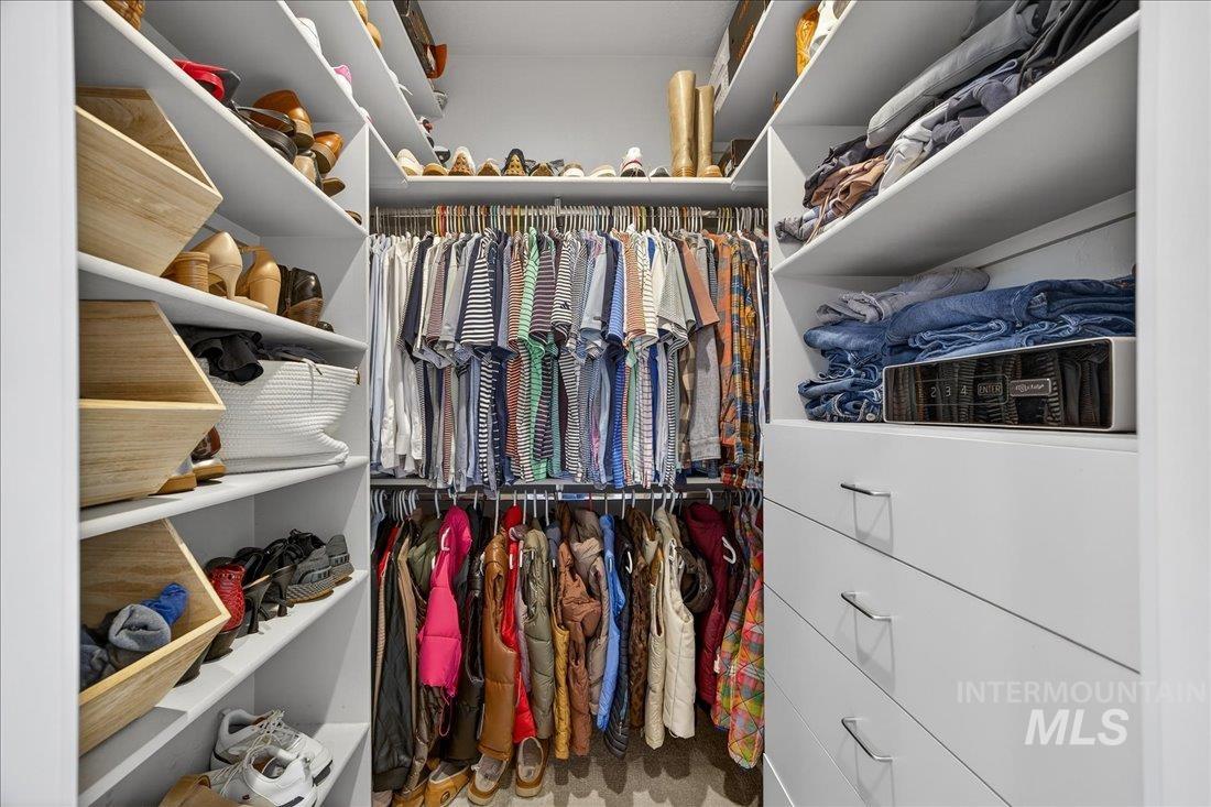 15111 Pinehurst Way, Caldwell, Idaho 83607, 5 Bedrooms, 2.5 Bathrooms, Residential For Sale, Price $1,099,000,MLS 98975283