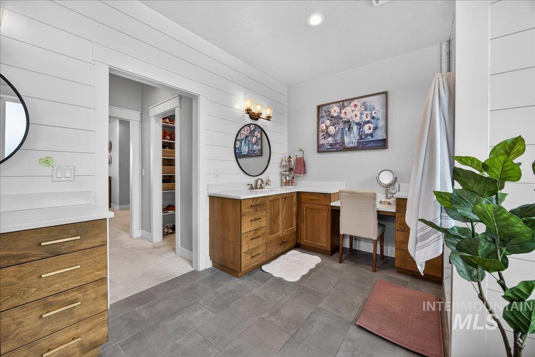 15111 Pinehurst Way, Caldwell, Idaho 83607, 5 Bedrooms, 2.5 Bathrooms, Residential For Sale, Price $1,099,000,MLS 98975283