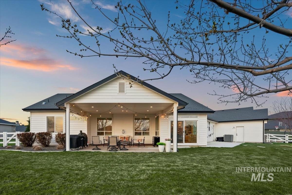 15111 Pinehurst Way, Caldwell, Idaho 83607, 5 Bedrooms, 2.5 Bathrooms, Residential For Sale, Price $1,099,000,MLS 98975283