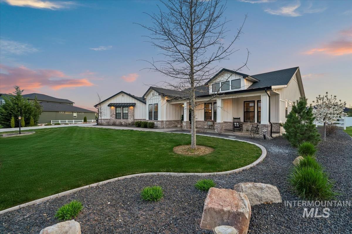 15111 Pinehurst Way, Caldwell, Idaho 83607, 5 Bedrooms, 2.5 Bathrooms, Residential For Sale, Price $1,099,000,MLS 98975283