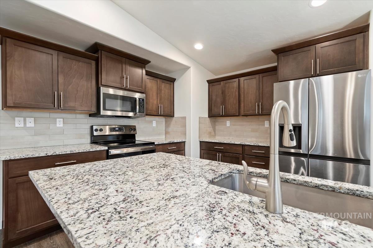 3450 S Cabin Creek Way, Meridian, Idaho 83642, 3 Bedrooms, 2.5 Bathrooms, Residential For Sale, Price $404,900, 98975284