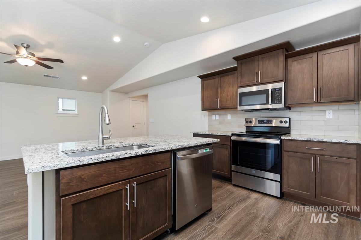 3450 S Cabin Creek Way, Meridian, Idaho 83642, 3 Bedrooms, 2.5 Bathrooms, Residential For Sale, Price $404,900, 98975284