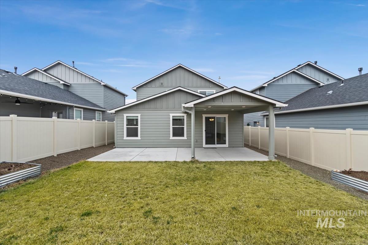 3450 S Cabin Creek Way, Meridian, Idaho 83642, 3 Bedrooms, 2.5 Bathrooms, Residential For Sale, Price $404,900, 98975284