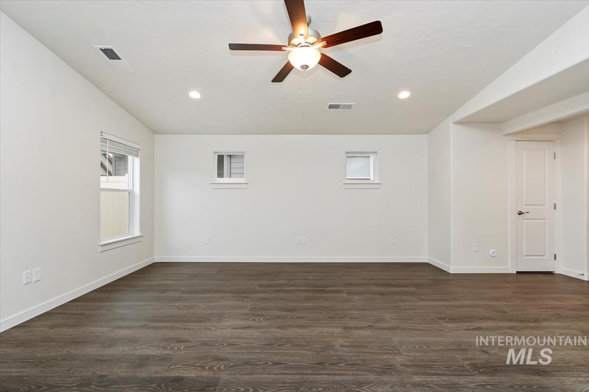 3450 S Cabin Creek Way, Meridian, Idaho 83642, 3 Bedrooms, 2.5 Bathrooms, Residential For Sale, Price $404,900, 98975284