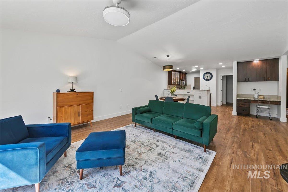 161 E Cholla Hills St, Meridian, Idaho 83646, 2 Bedrooms, 2 Bathrooms, Residential For Sale, Price $399,900,MLS 98975286