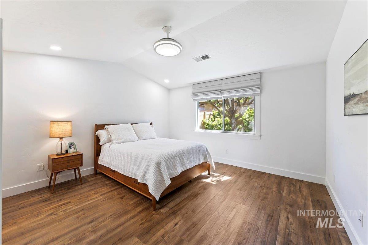 161 E Cholla Hills St, Meridian, Idaho 83646, 2 Bedrooms, 2 Bathrooms, Residential For Sale, Price $399,900,MLS 98975286