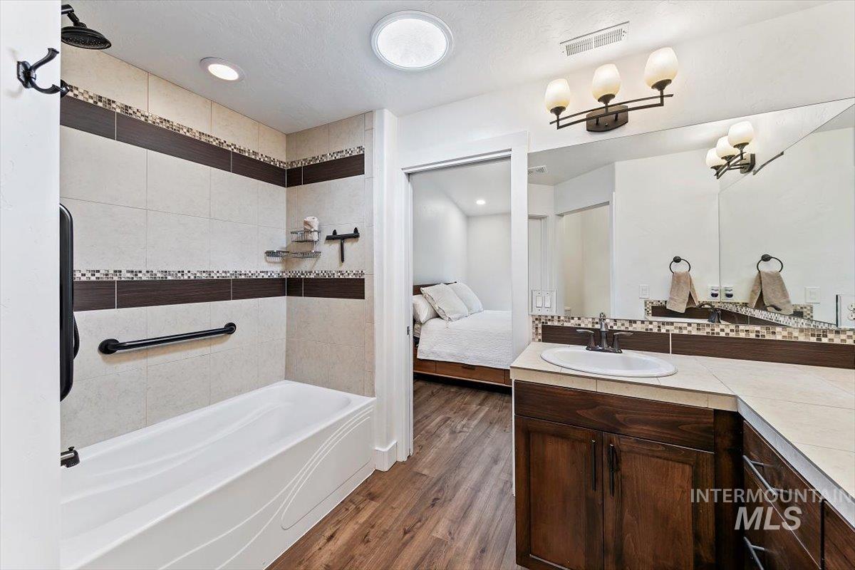 161 E Cholla Hills St, Meridian, Idaho 83646, 2 Bedrooms, 2 Bathrooms, Residential For Sale, Price $399,900,MLS 98975286