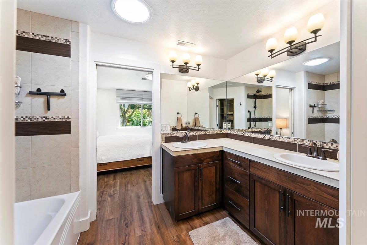 161 E Cholla Hills St, Meridian, Idaho 83646, 2 Bedrooms, 2 Bathrooms, Residential For Sale, Price $399,900,MLS 98975286