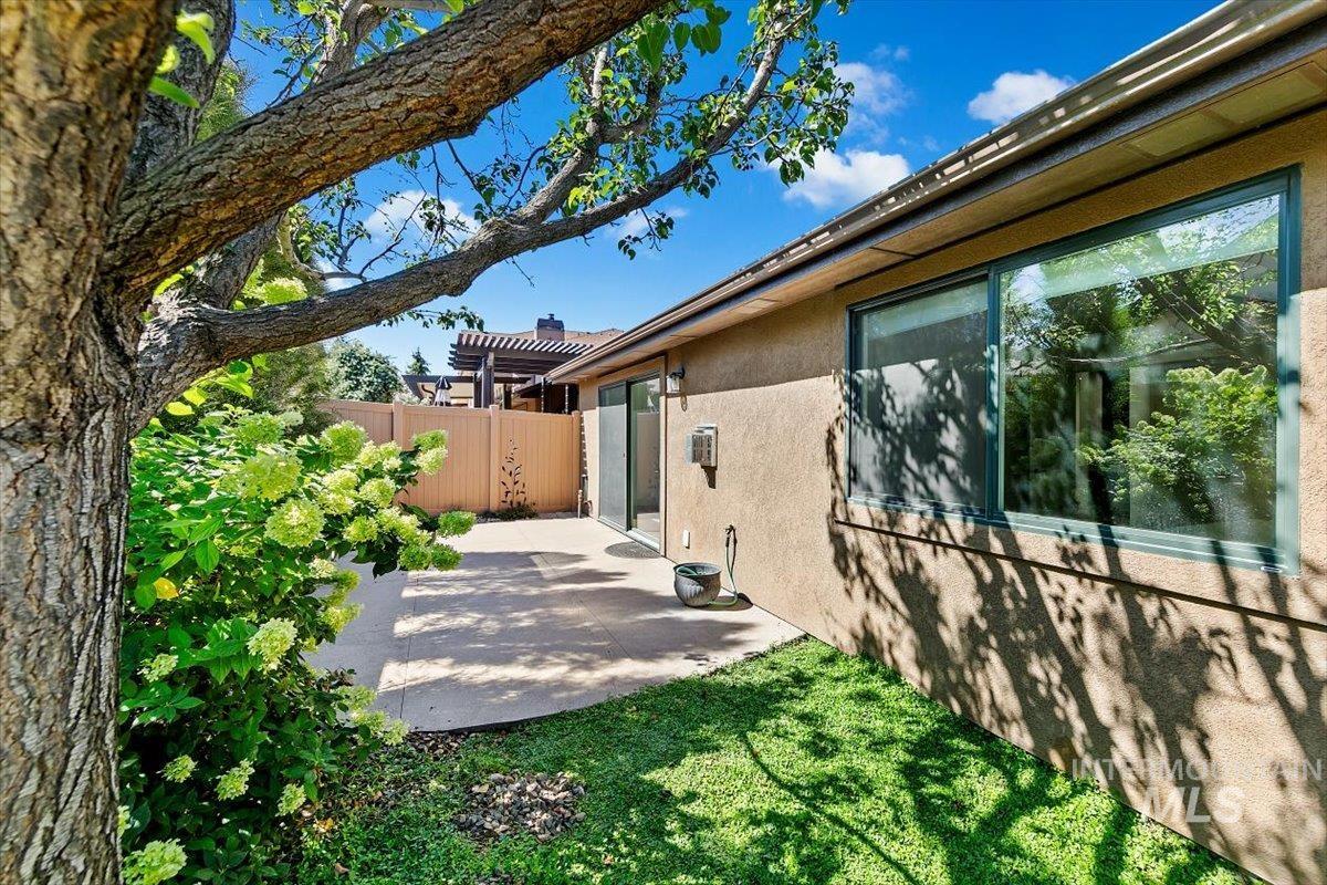 161 E Cholla Hills St, Meridian, Idaho 83646, 2 Bedrooms, 2 Bathrooms, Residential For Sale, Price $399,900,MLS 98975286