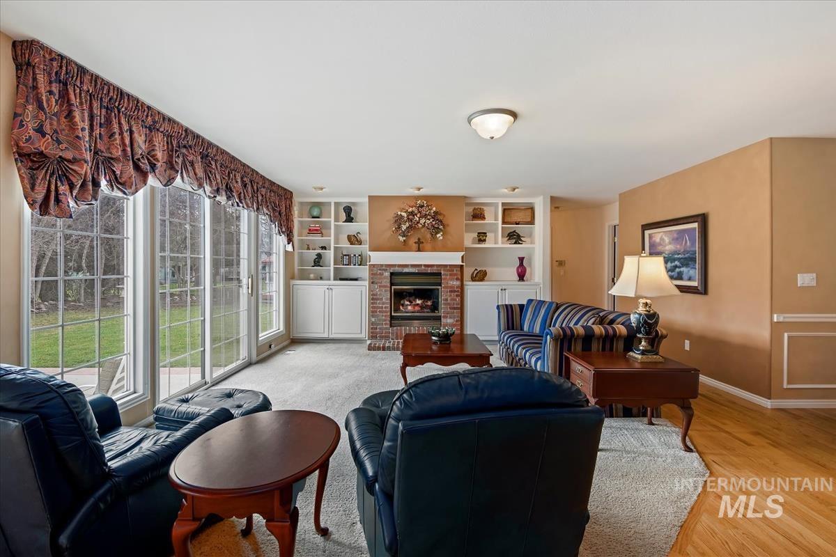 395 E Woodlander Ct, Eagle, Idaho 83616, 4 Bedrooms, 3 Bathrooms, Residential For Sale, Price $825,000,MLS 98975290