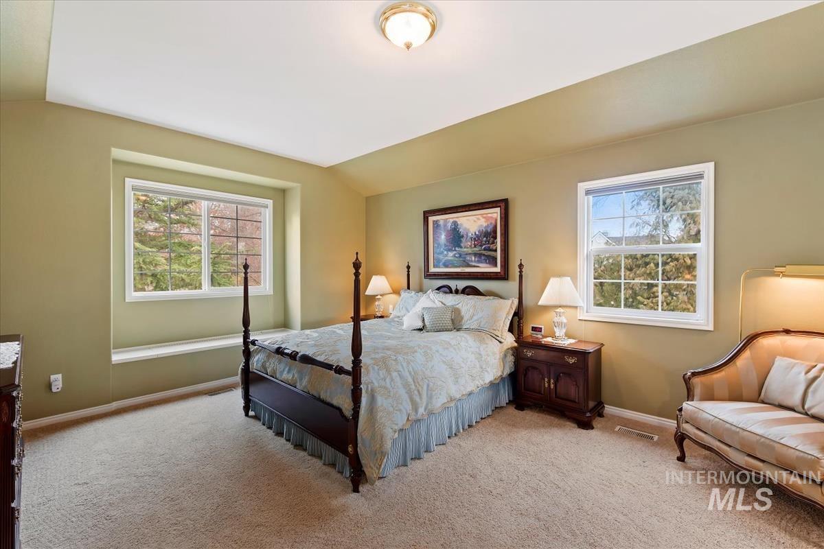 395 E Woodlander Ct, Eagle, Idaho 83616, 4 Bedrooms, 3 Bathrooms, Residential For Sale, Price $825,000,MLS 98975290