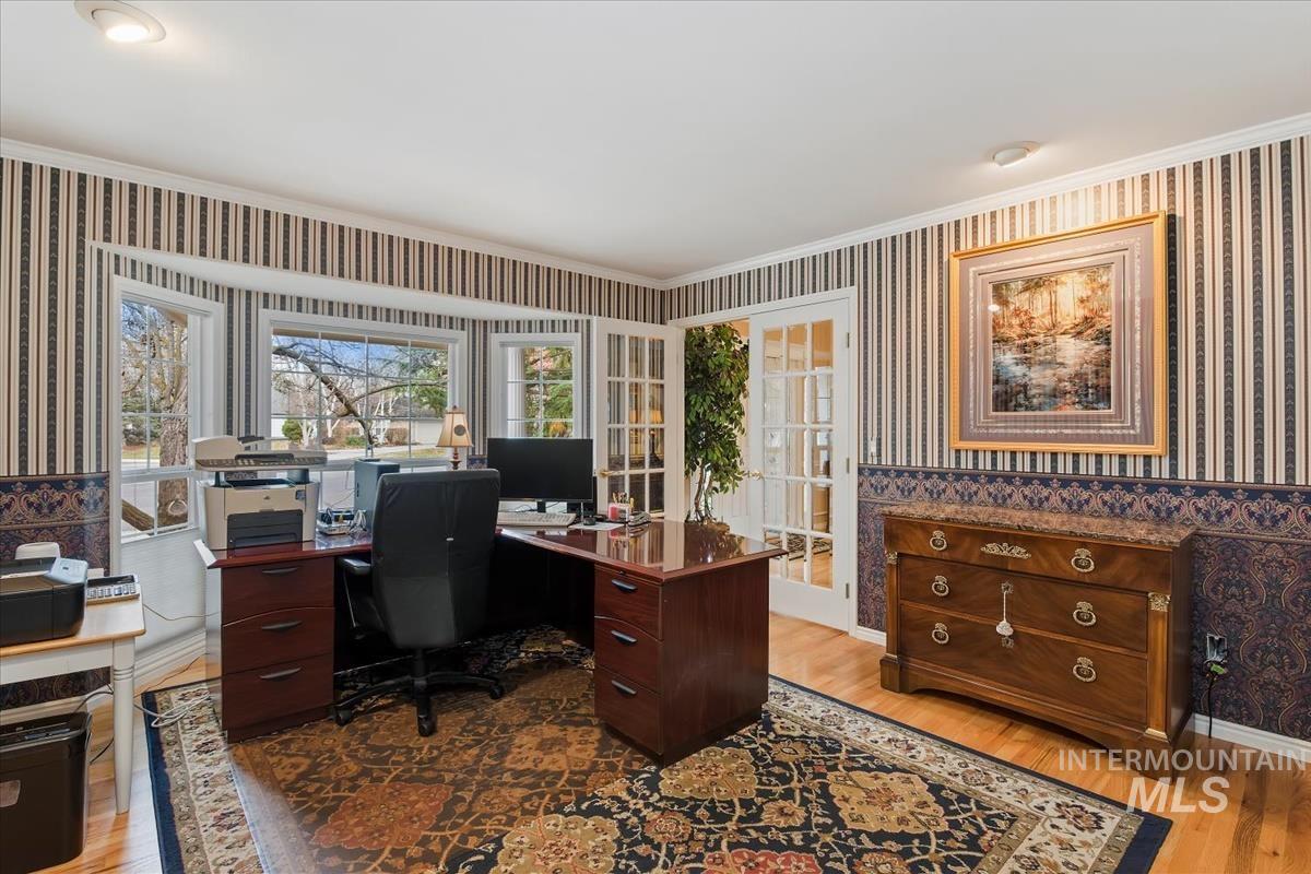 395 E Woodlander Ct, Eagle, Idaho 83616, 4 Bedrooms, 3 Bathrooms, Residential For Sale, Price $825,000,MLS 98975290