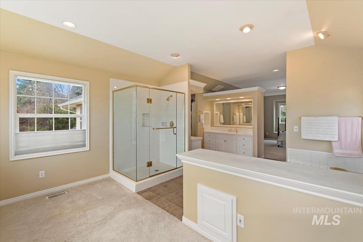 395 E Woodlander Ct, Eagle, Idaho 83616, 4 Bedrooms, 3 Bathrooms, Residential For Sale, Price $825,000,MLS 98975290